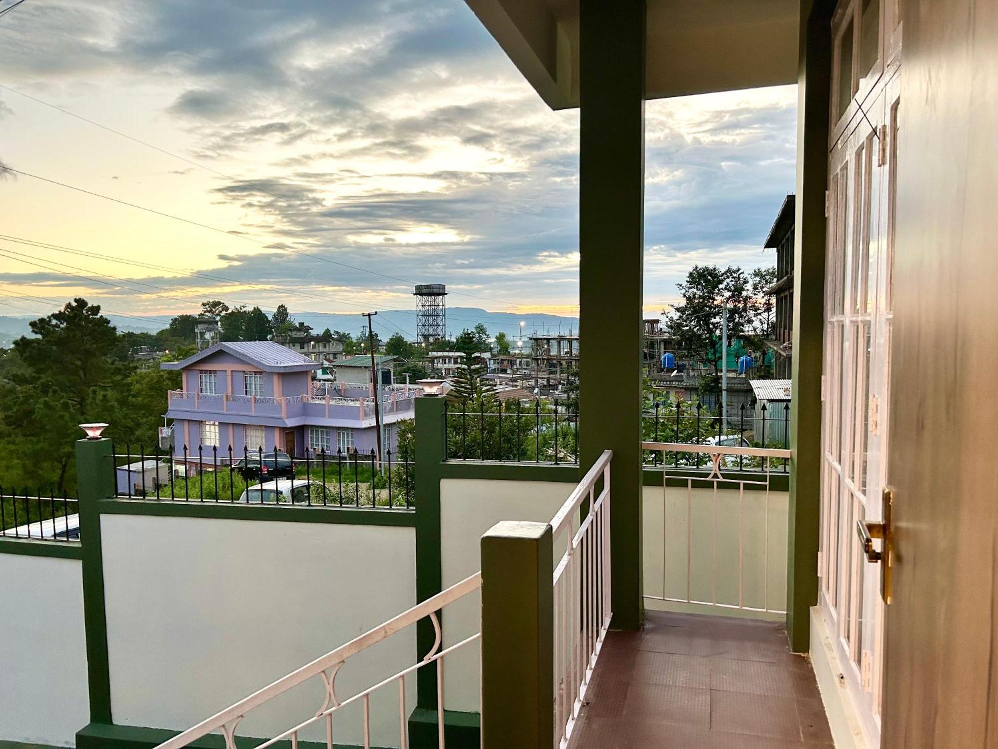 Yepplo Holiday Home - Complimentary Breakfast - 24 Hrs Caretaker & Power Backup Shillong Luaran gambar