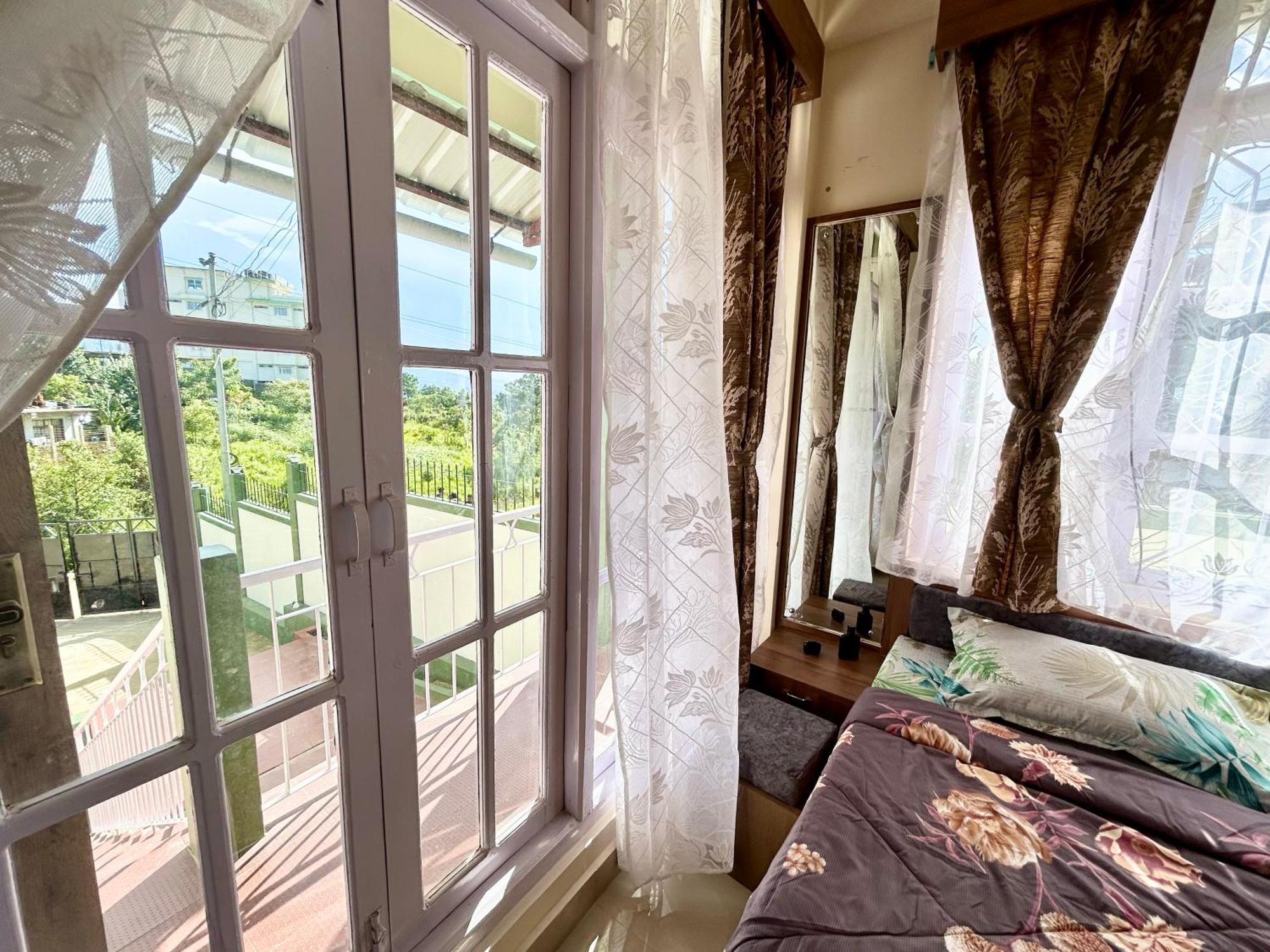 Yepplo Holiday Home - Complimentary Breakfast - 24 Hrs Caretaker & Power Backup Shillong Luaran gambar