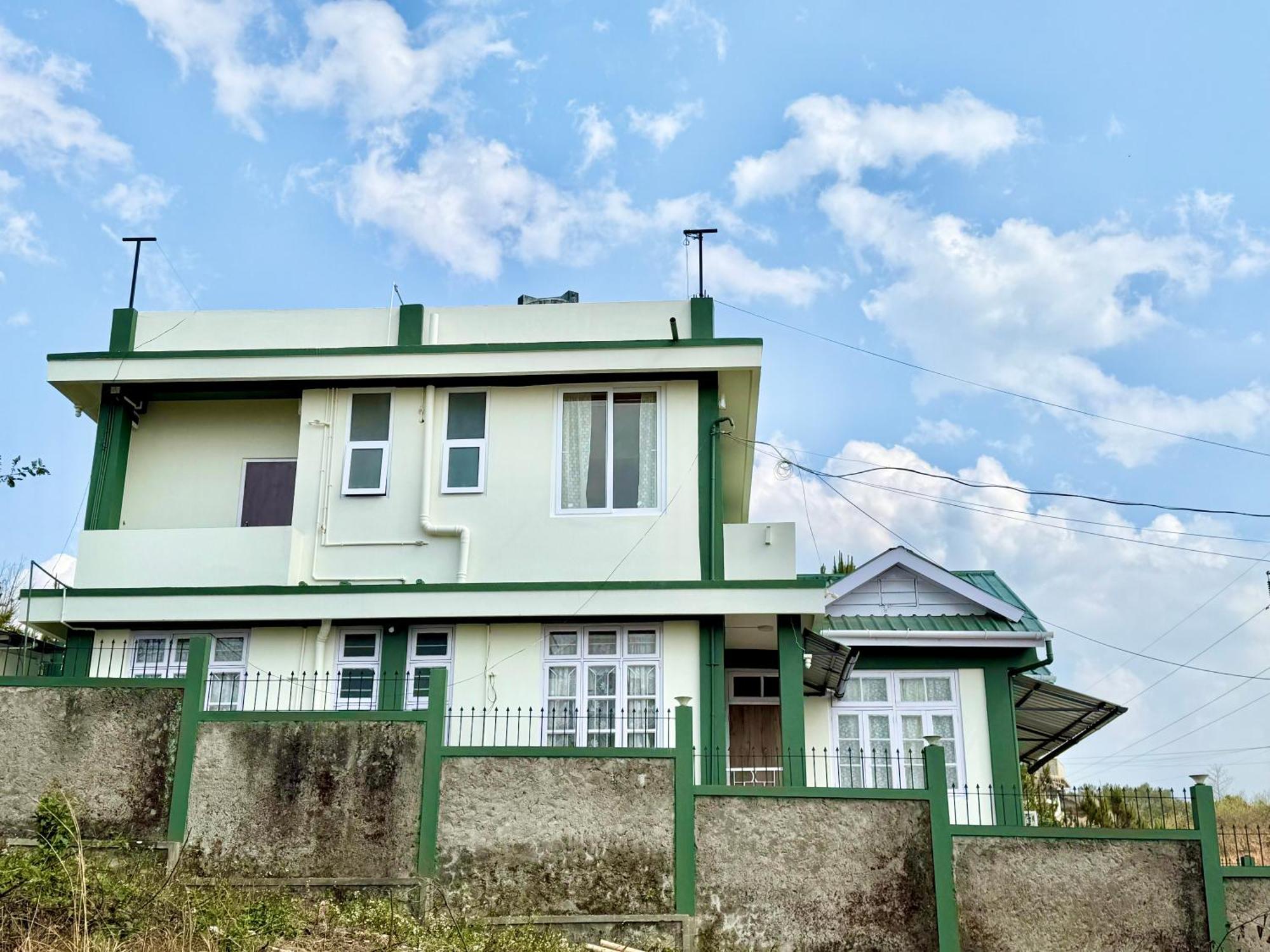 Yepplo Holiday Home - Complimentary Breakfast - 24 Hrs Caretaker & Power Backup Shillong Luaran gambar