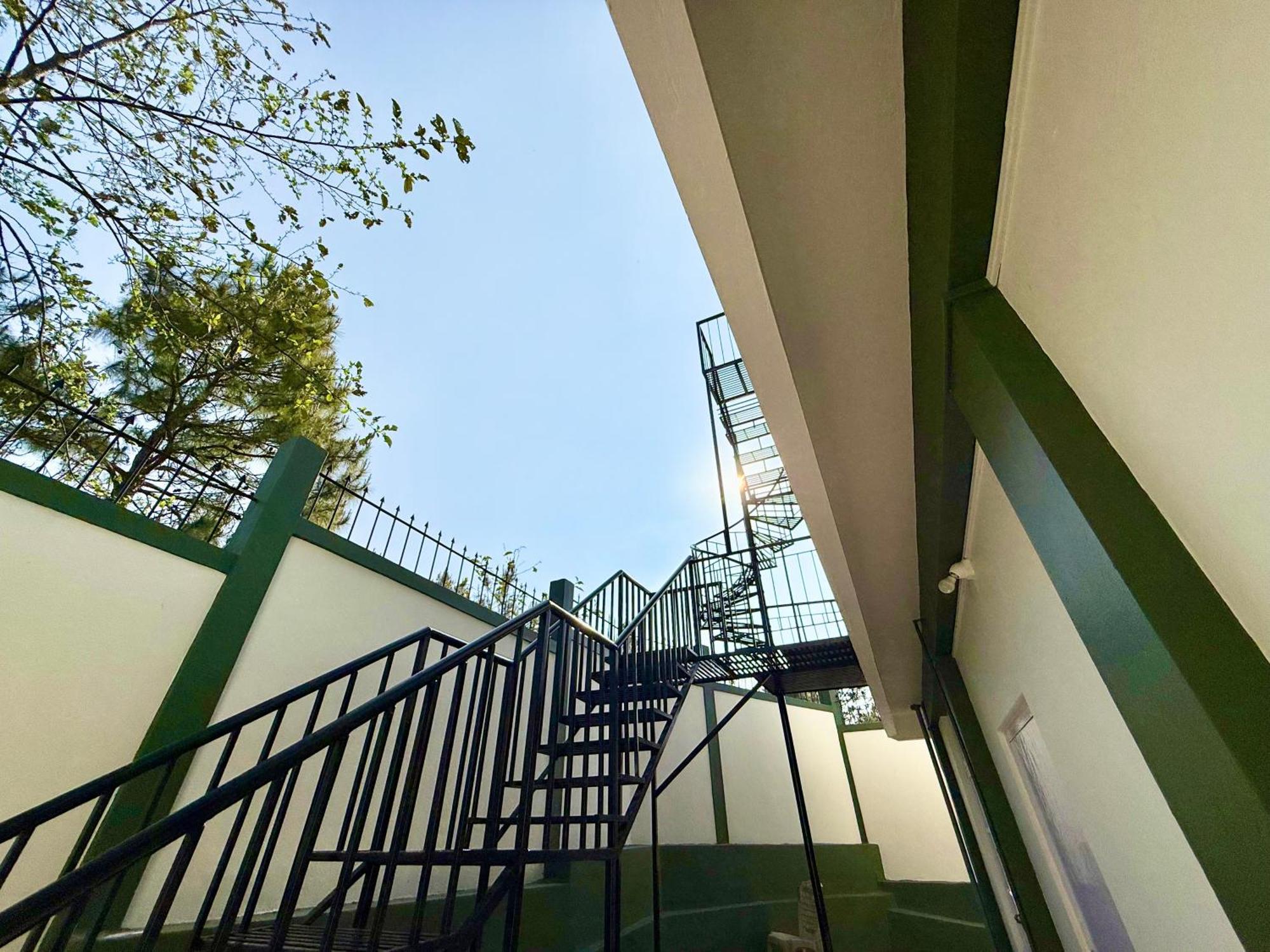 Yepplo Holiday Home - Complimentary Breakfast - 24 Hrs Caretaker & Power Backup Shillong Luaran gambar