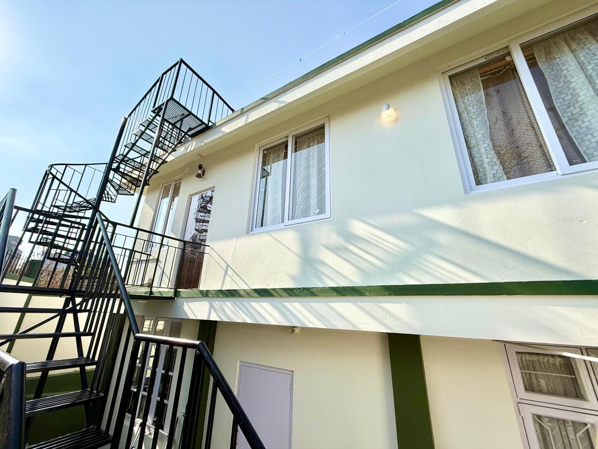 Yepplo Holiday Home - Complimentary Breakfast - 24 Hrs Caretaker & Power Backup Shillong Luaran gambar